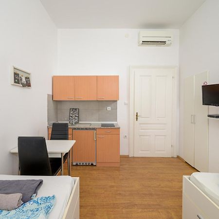 Apartments Todorovic Pula Zewnętrze zdjęcie